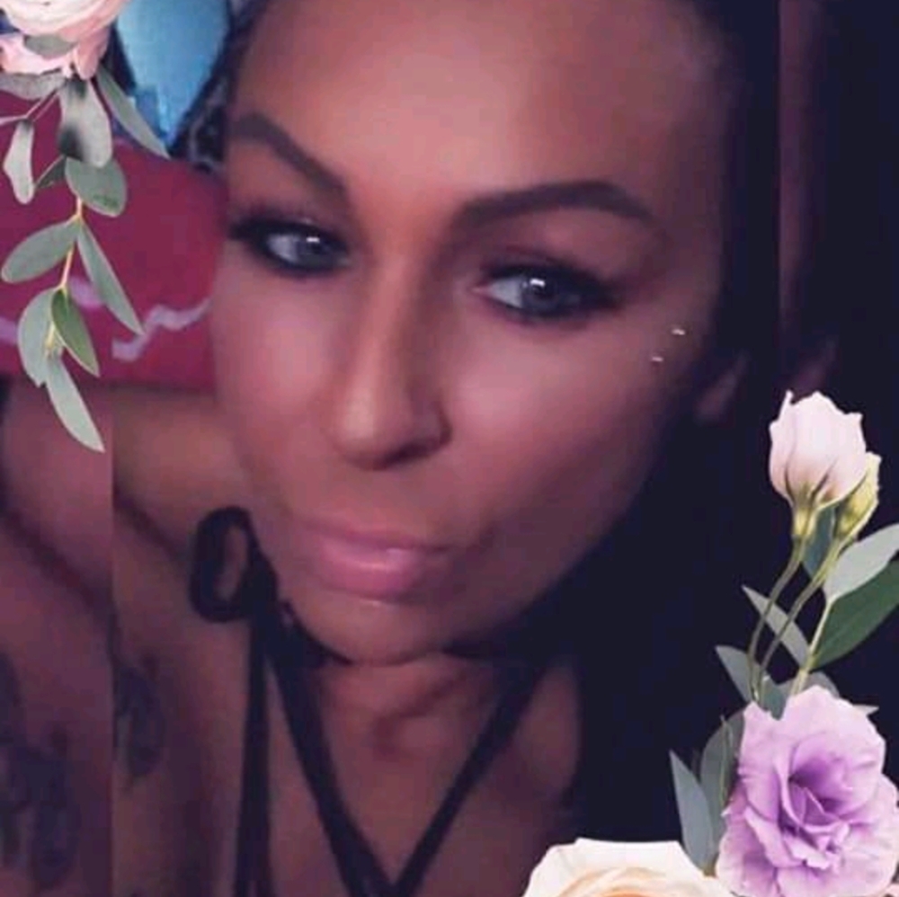 Meet your Posher, Violeta